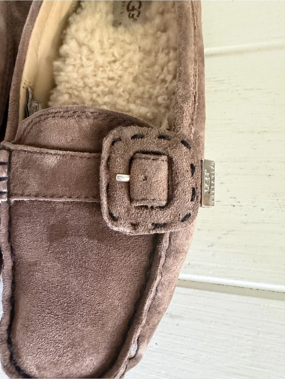 Vintage UGG Loafers 8.5 Australia Thelma 1681 Buckle Shearling Cozycore Y2K